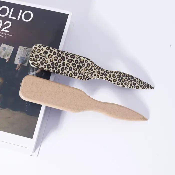 Brosse à cheveux à queue pointue, brosse à barbe, brosse à cheveux en poils, manche en bois de hêtre