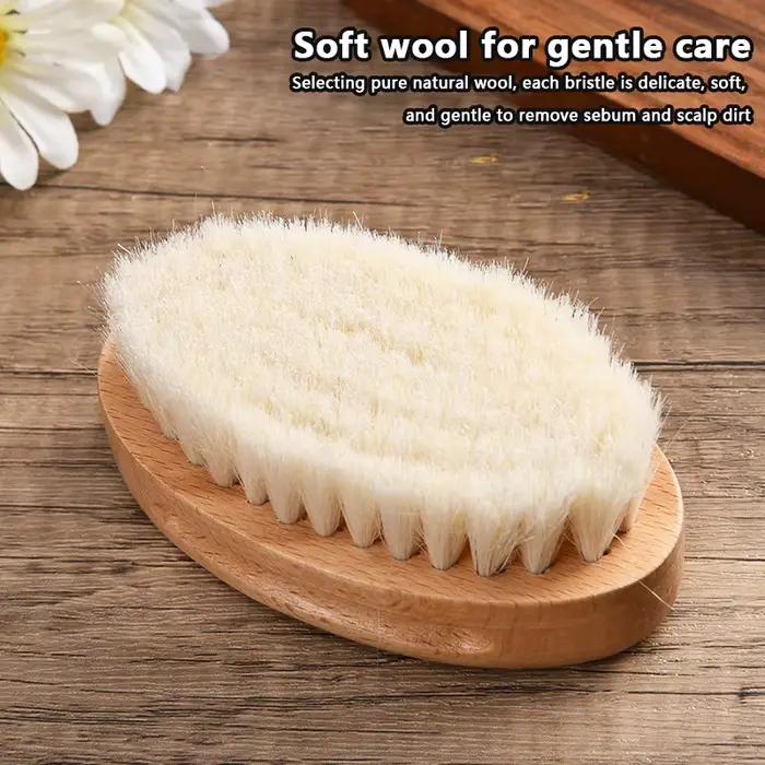 Brosse à cheveux avec manche en bois pour bébé