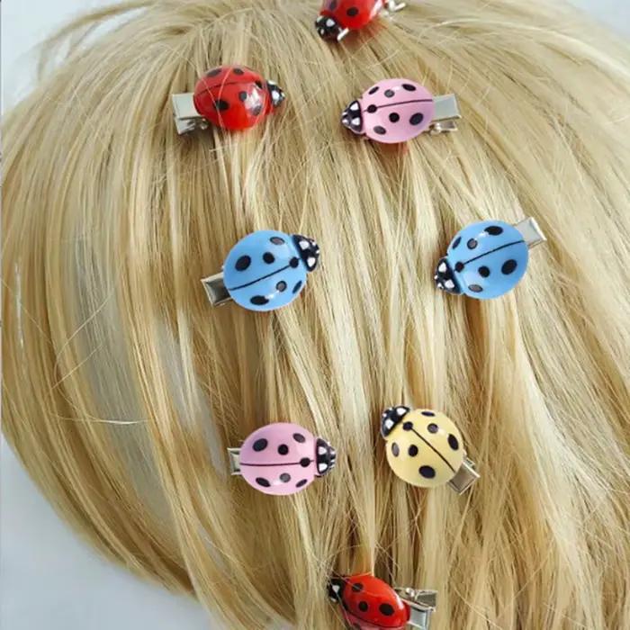 Pinces à cheveux coccinelle simulées frappantes, 10 pièces, accessoires inhabituels d'inspiration animale pour la décoration des cheveux.