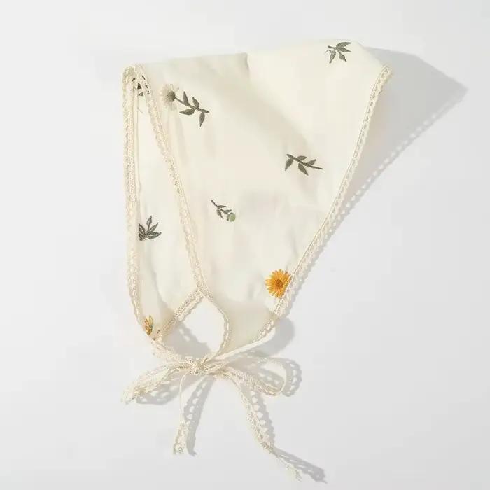 Nouveau Style français Triangle écharpe petites fleurs tissu Turban Bandana cheveux accessoires dentelle bandes