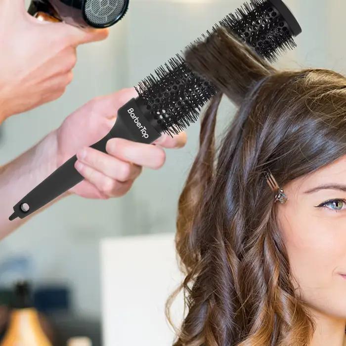 Brosse à cheveux ronde pour le séchage au sèche-cheveux