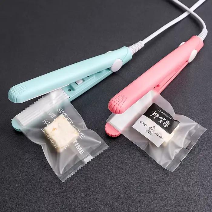 Nouveau Mini fer à lisser fer plat fer à friser en céramique cheveux courts Portable double usage bigoudi soins de coiffure pour voyager