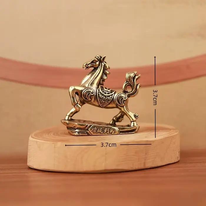 Figurine de cheval en cuivre