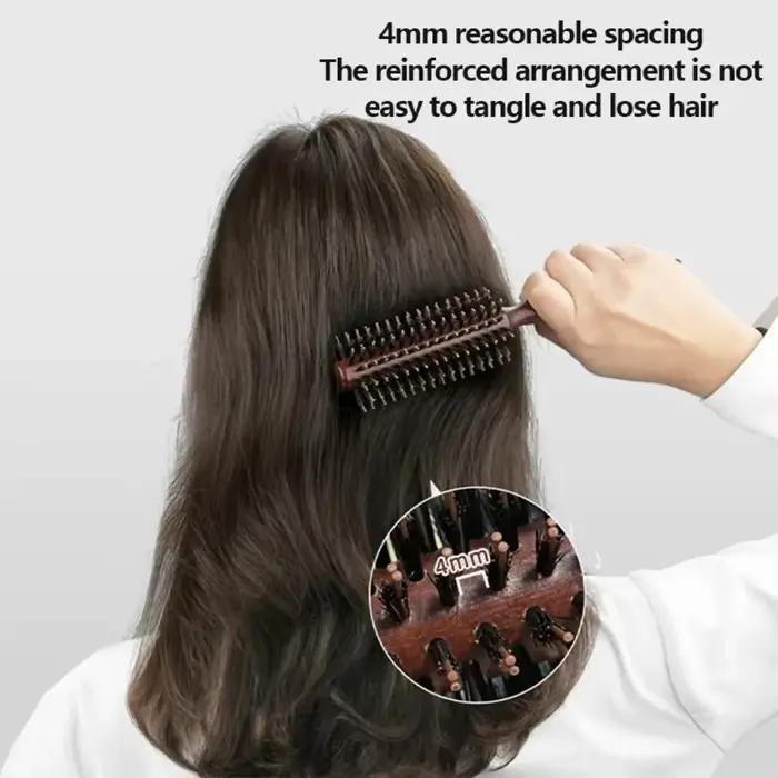 Brosse ronde à manche en bois