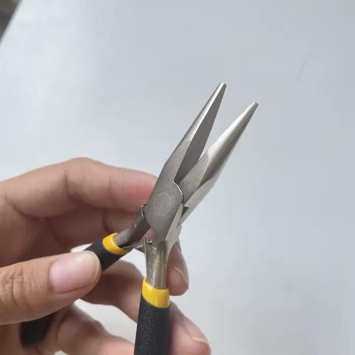 Pince professionnelle d'extension de cheveux en acier à haute teneur en carbone
