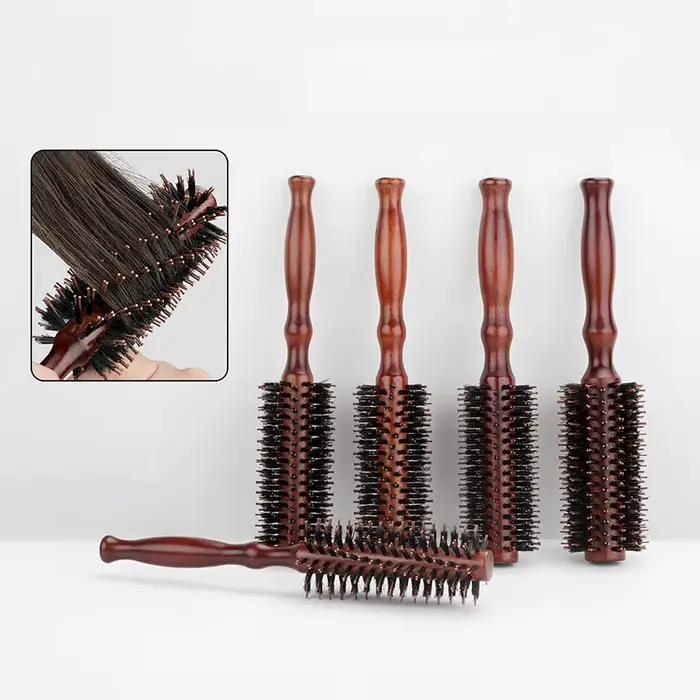 Brosse Ronde à Rouler avec Manche en Bois