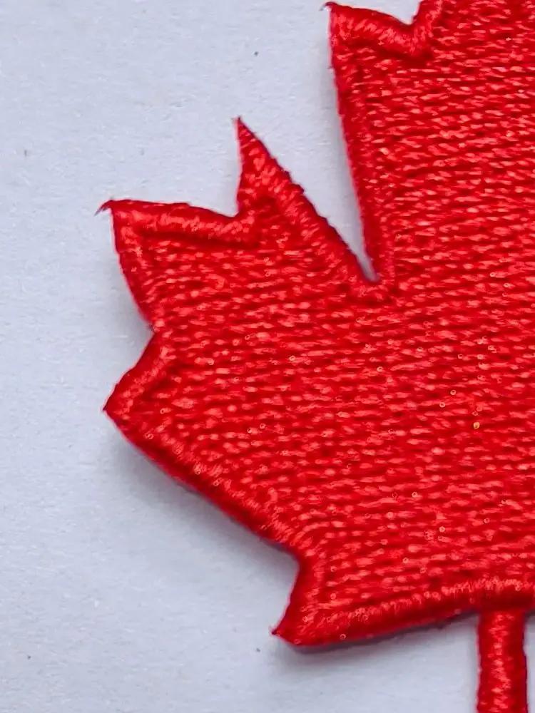 Super ! Patch thermocollant CANADIAN RED MAPLE LEAF, symbole du Canada sur les vêtements, patch de dessin animé à faire soi-même pour vêtements, autocollant (≈ 3,5 * 4,1 cm)