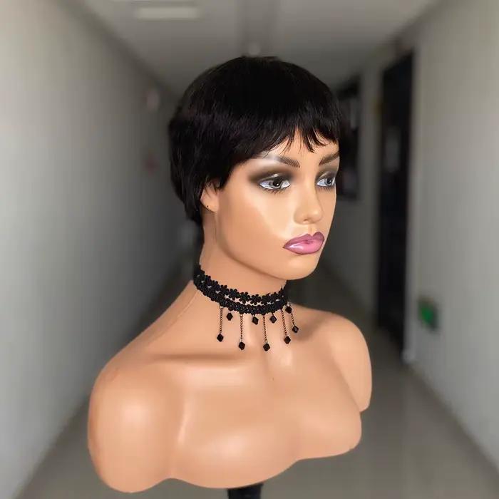 Perruques de cheveux humains droites courtes couleur naturelle cheveux brésiliens Remy coupe de luti