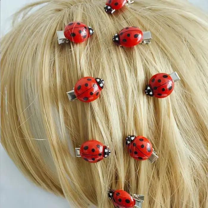 Pinces à cheveux coccinelle simulées frappantes, 10 pièces, accessoires inhabituels d'inspiration animale pour la décoration des cheveux.
