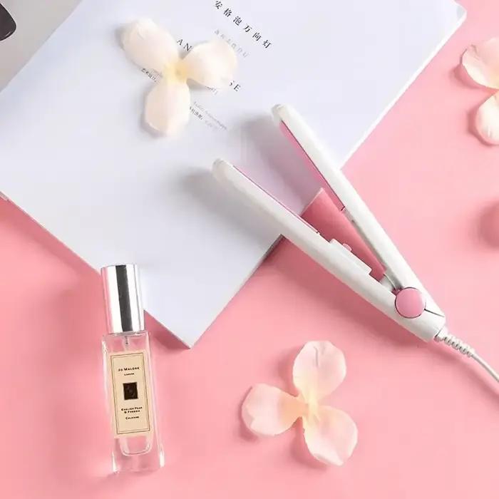 Mini fer à lisser les cheveux presse-papiers petite prise d'alimentation friser
